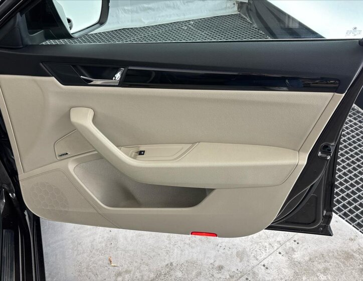 Škoda Superb Liftback 2,0 l 206 kw