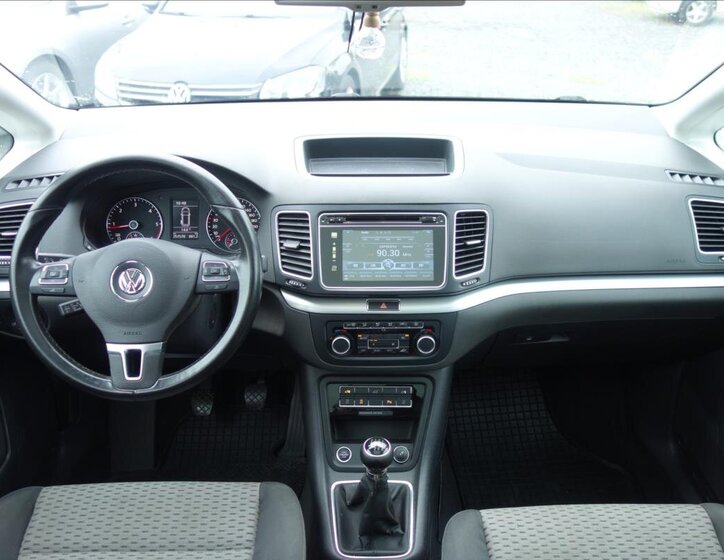 Volkswagen Sharan 22