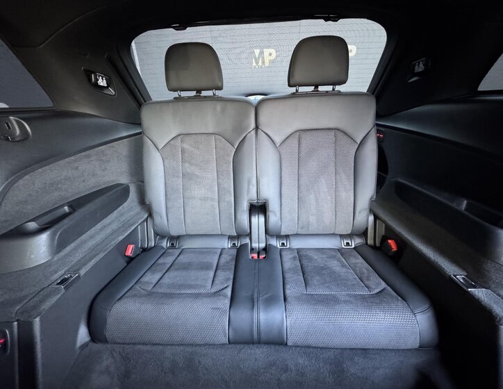 Audi Q7 19