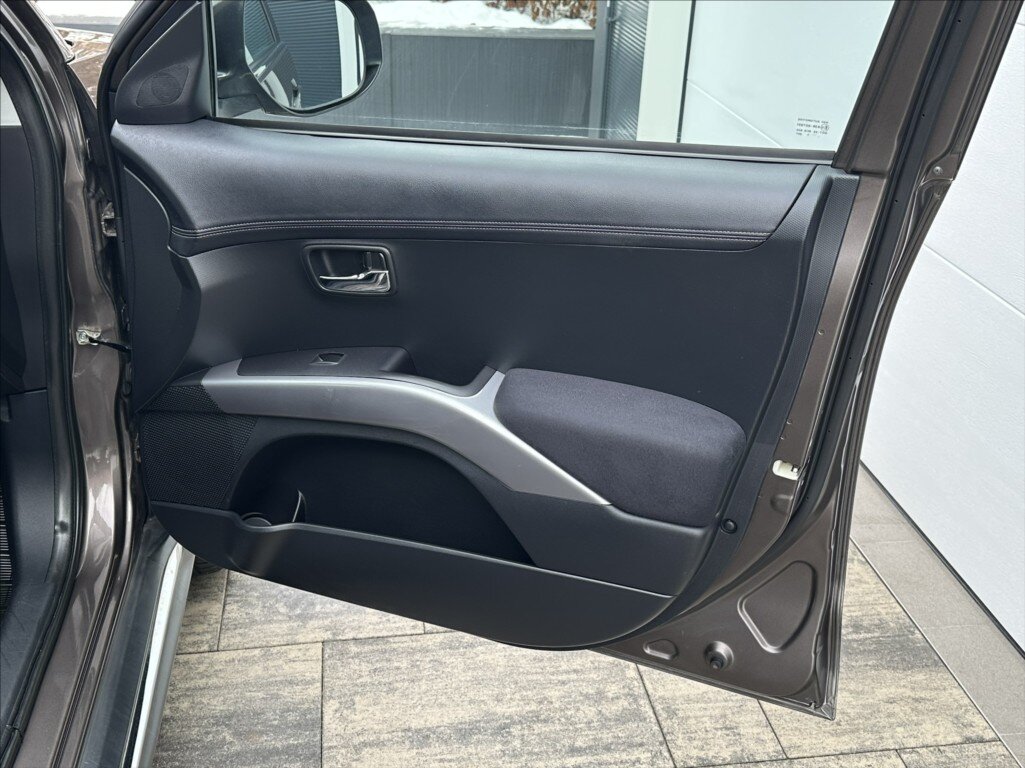 Mitsubishi Outlander SUV 2,3 l 130 kw