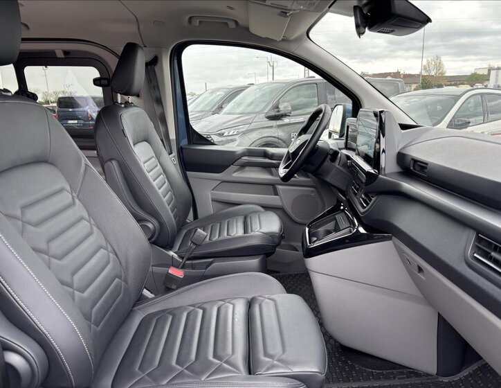 Ford Tourneo Custom Kombi 2,0 l 125 kw