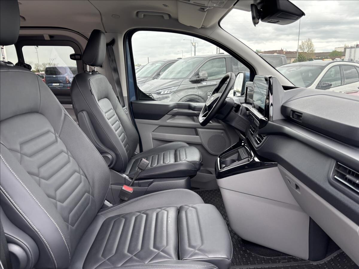 Ford Tourneo Custom Kombi 2,0 l 125 kw