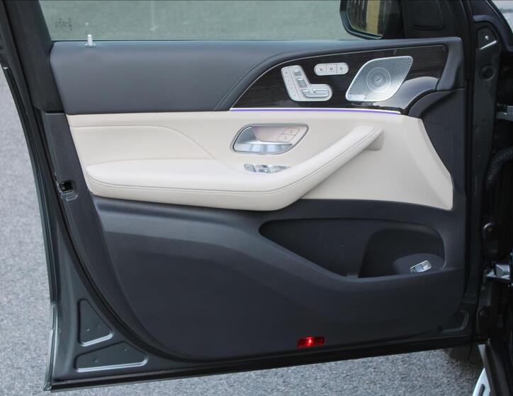 Mercedes-Benz GLS 16