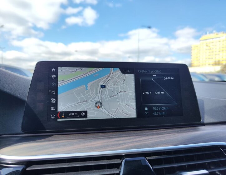 BMW Řada 5 Sedan / Limuzína 3,0 l 250 kw