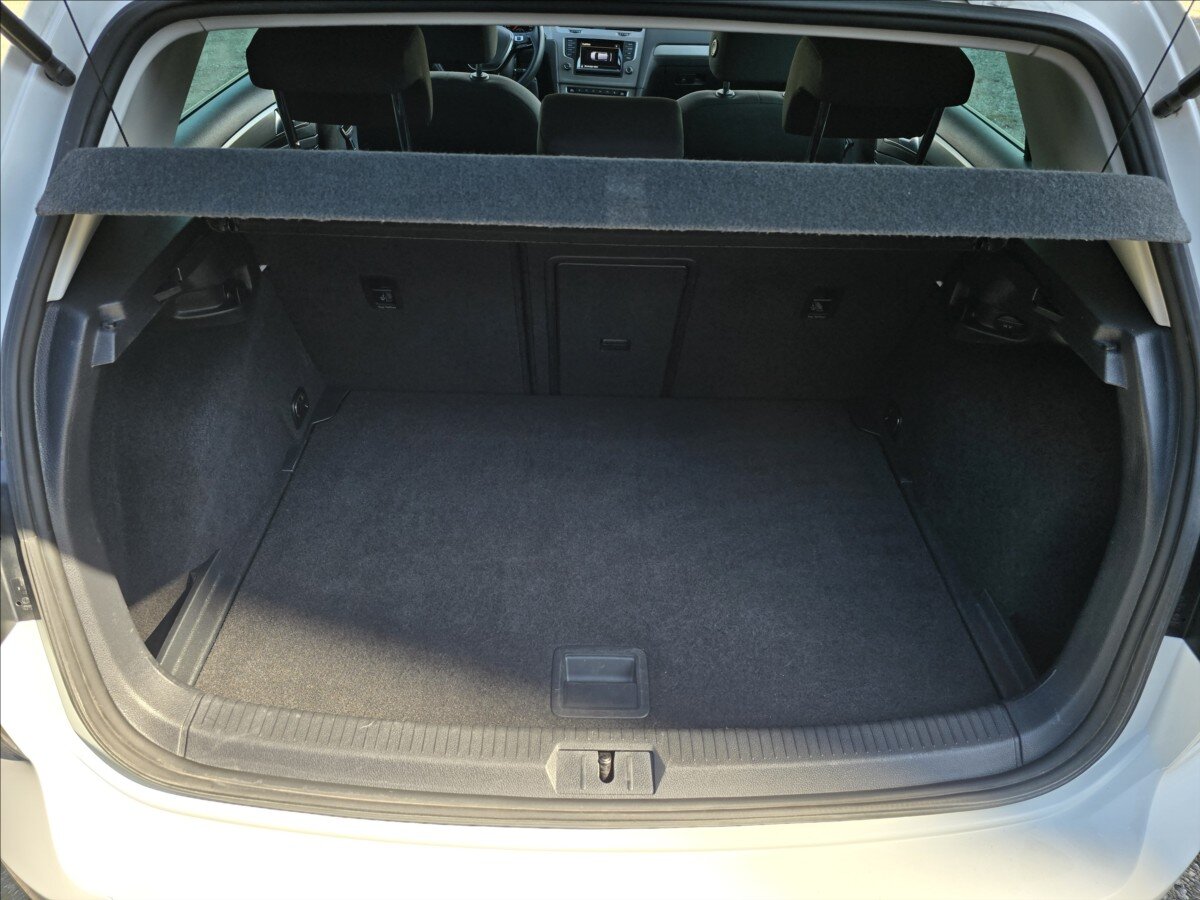 Volkswagen Golf Hatchback 1,2 l 63 kw