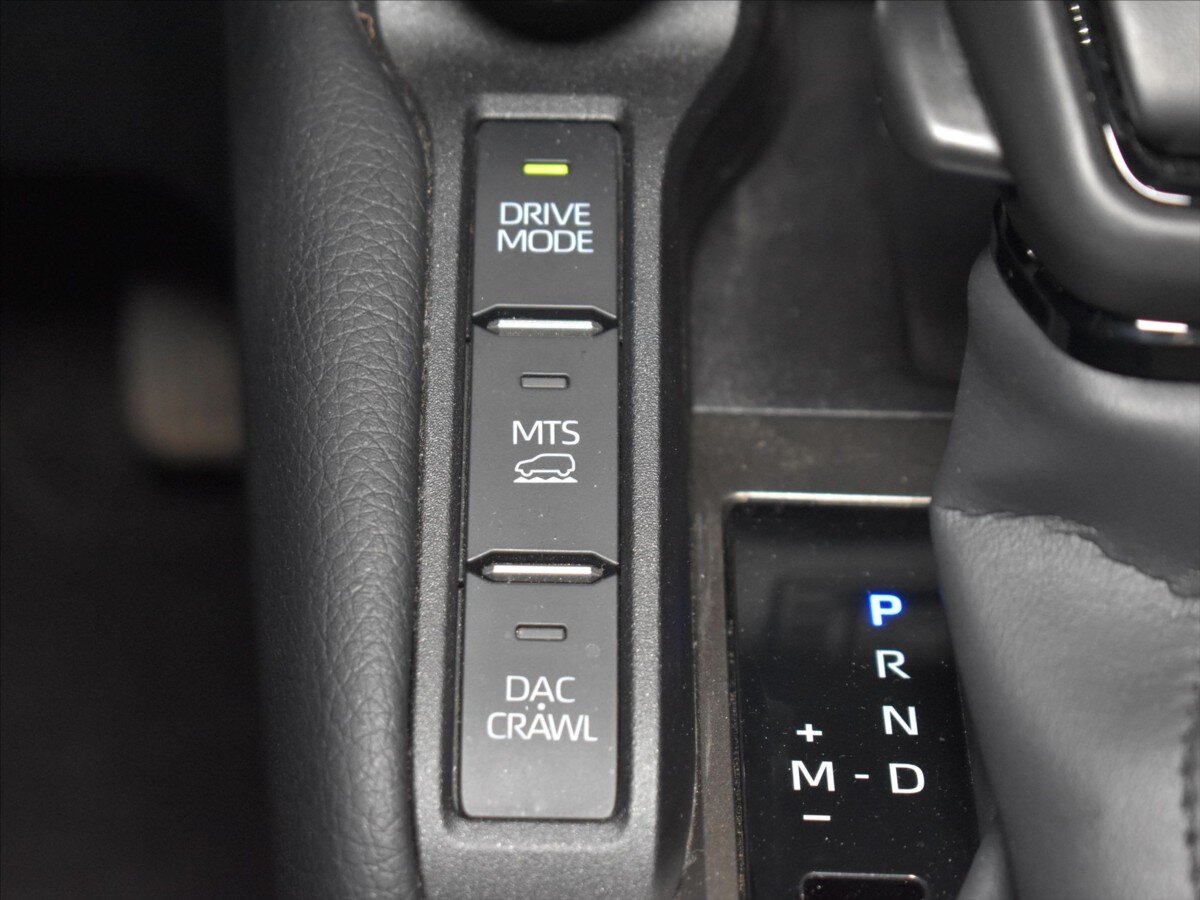 Toyota Land Cruiser SUV / Terénní 2,8 l 151 kw