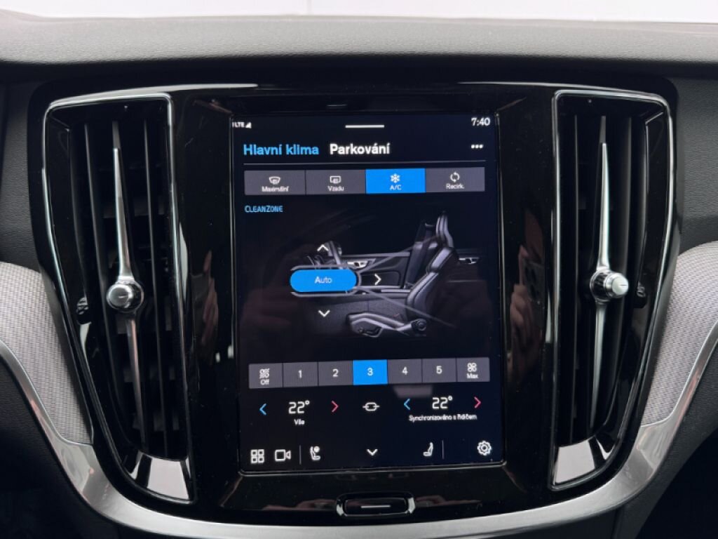 Volvo V60 Kombi 2,0 l 145 kw