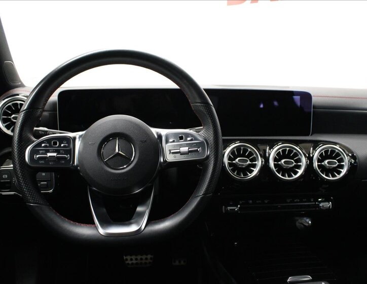 Mercedes-Benz CLA 28