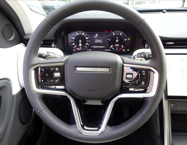 Land Rover Discovery Sport 11