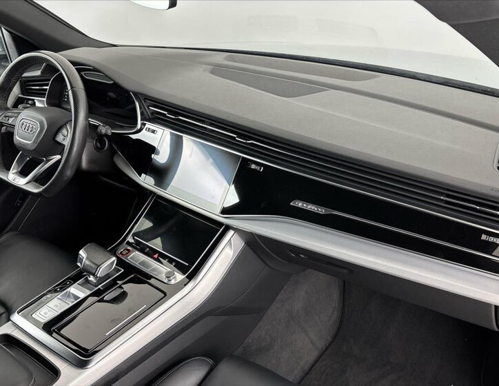 Audi SQ8 SUV / Terénní 4,0 l 373 kw