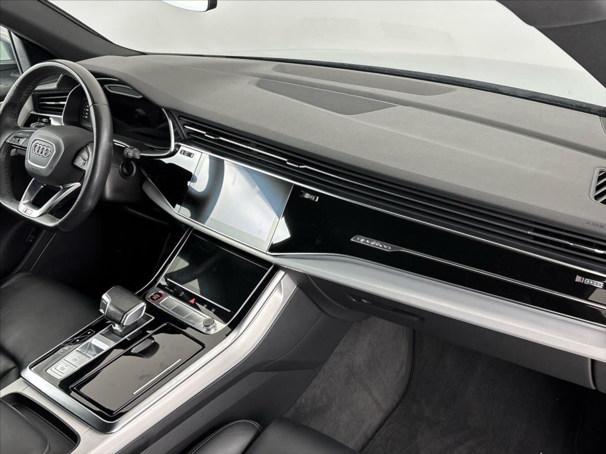Audi SQ8 SUV / Terénní 4,0 l 373 kw