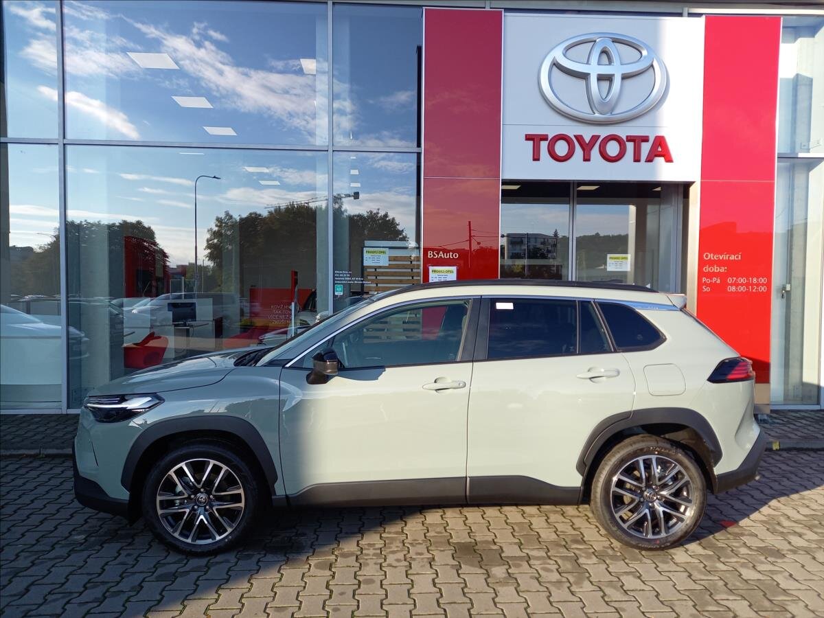 Toyota Corolla Cross SUV 1,8 l 70 kw