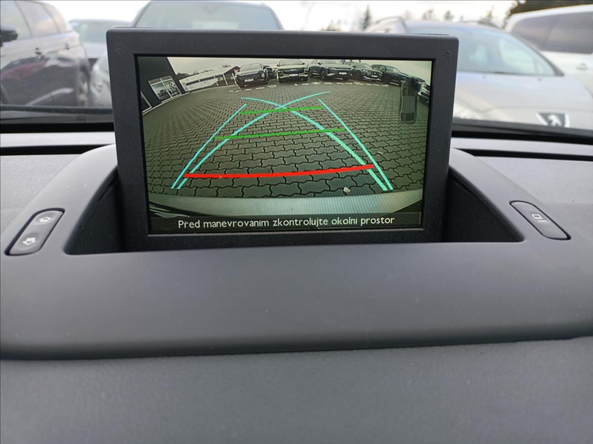 Peugeot 5008 SUV 1,6 l 88 kw