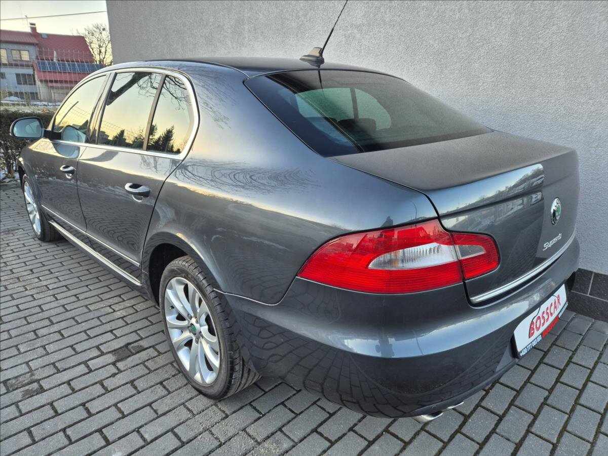 Škoda Superb Sedan / Limuzína 2,0 l 125 kw