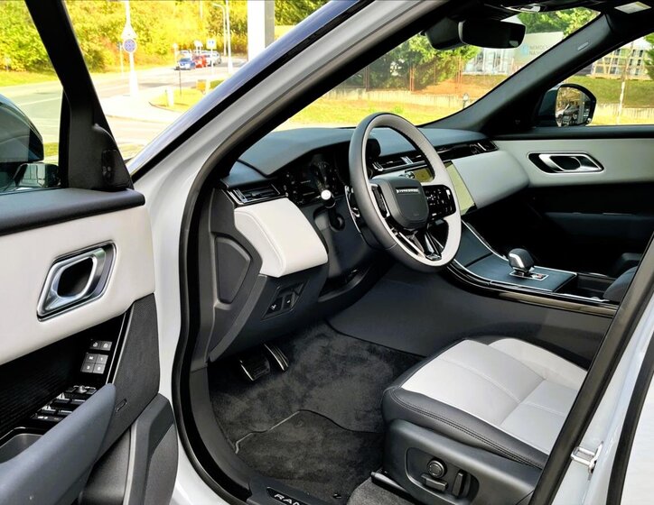 Land Rover Range Rover Velar SUV / Terénní 2,0 l 150 kw