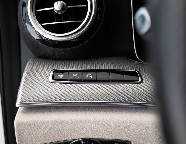 Mercedes-Benz Třídy E Sedan / Limuzína 2,0 l 145 kw