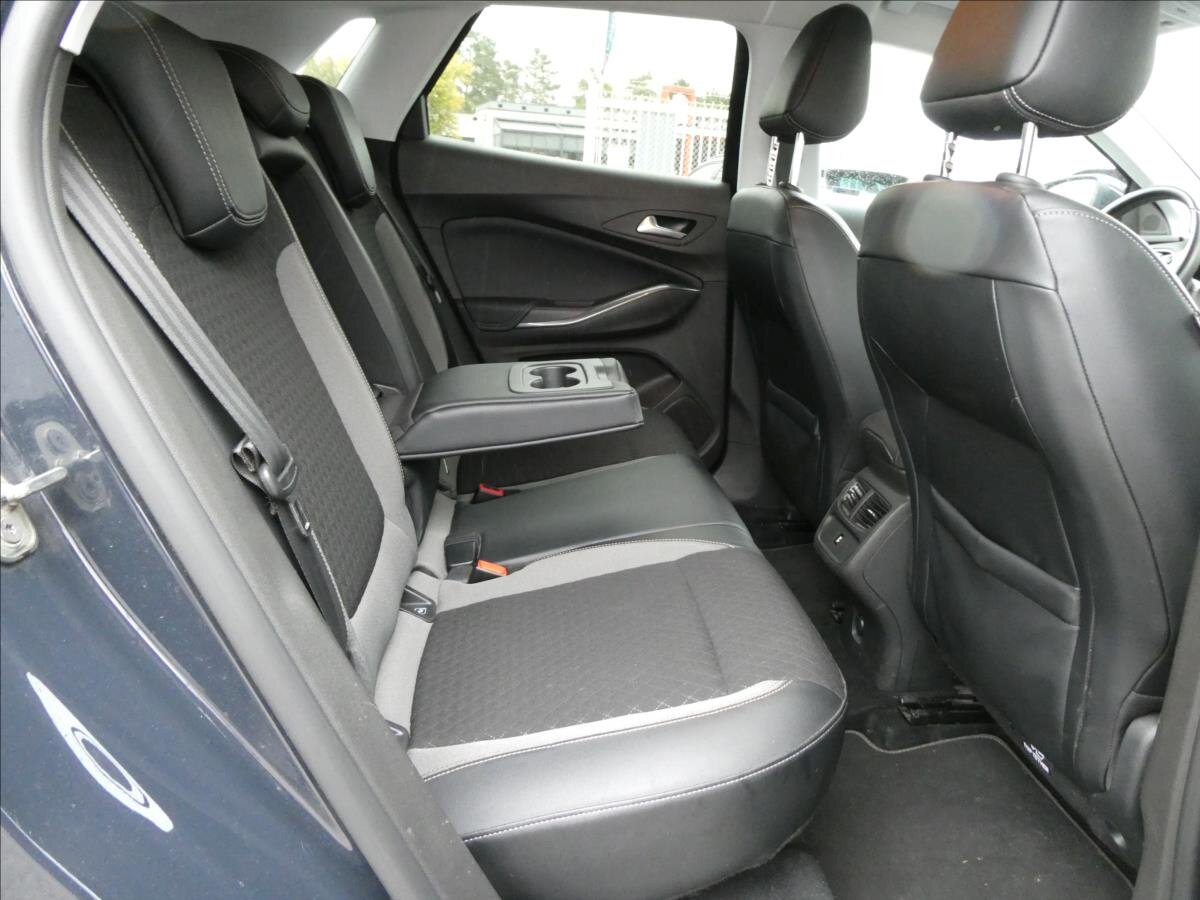 Opel Grandland X SUV / Terénní 1,2 l 96 kw