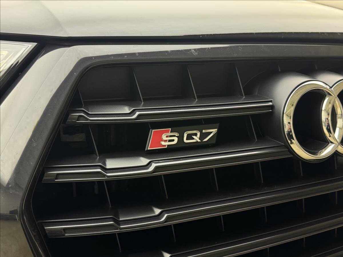 Audi SQ7 SUV / Terénní 4,0 l 320 kw