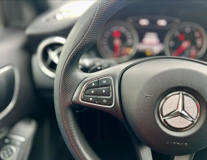 Mercedes-Benz Třídy A Hatchback 1,5 l 80 kw