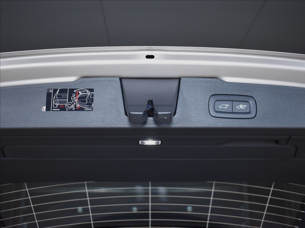 Volvo V60 Kombi 2,0 l 145 kw