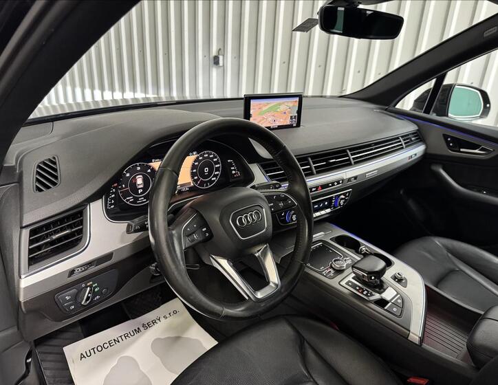 Audi Q7 15