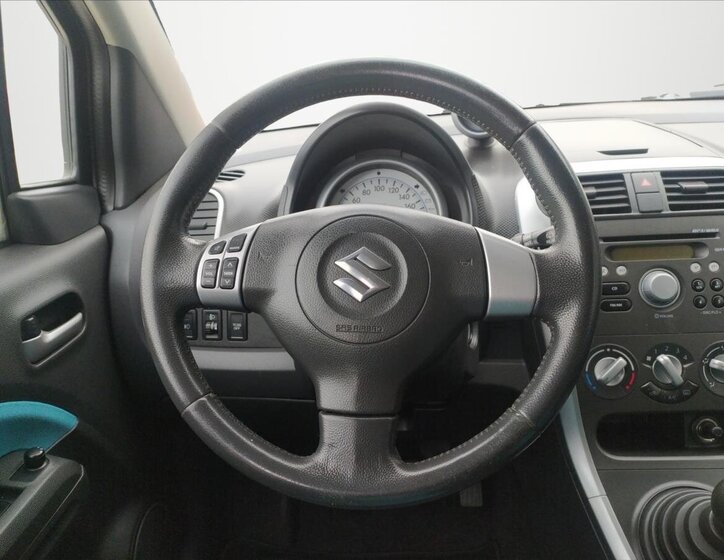 Suzuki Splash Hatchback 1,2 l 63 kw