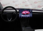 Tesla Model 3 Sedan / Limuzína 0,0 366 kw