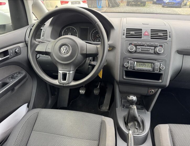 Volkswagen Touran MPV 1,6 l 77 kw