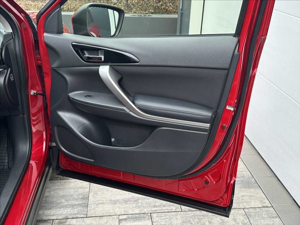 Mitsubishi Eclipse Cross SUV / Terénní 2,4 l 138 kw