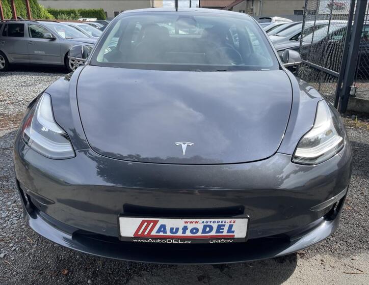 Tesla Model 3 10