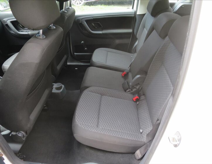 Škoda Roomster MPV 1,2 l 63 kw