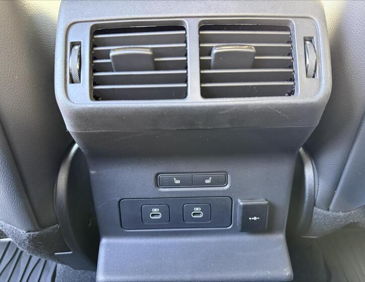 Land Rover Range Rover Velar 23