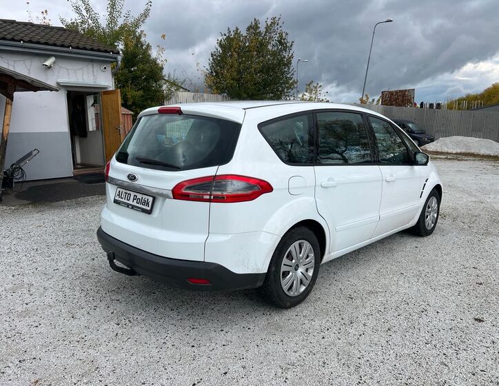 Ford S-MAX 13