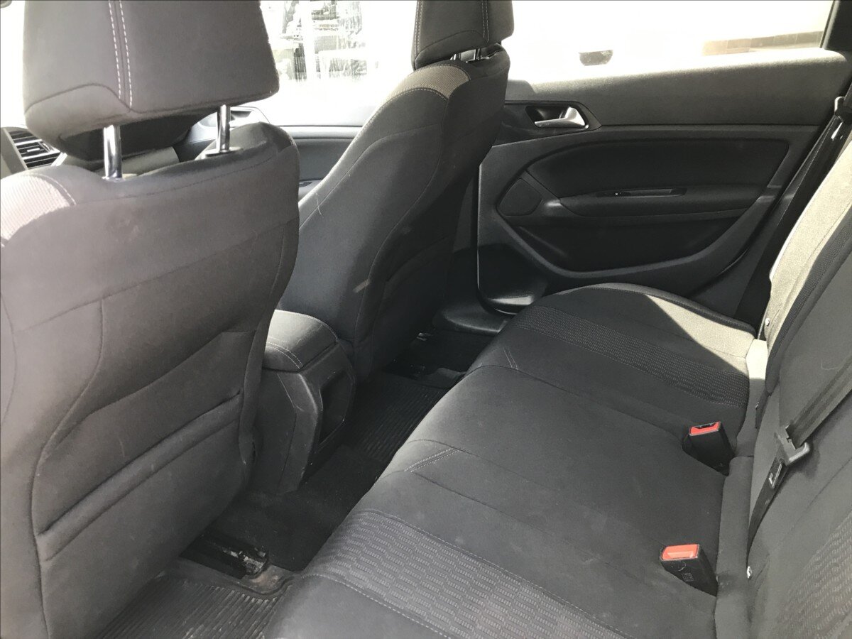 Peugeot 308 Kombi 1,2 l 81 kw