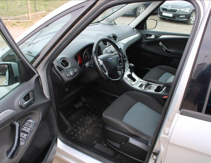 Ford Galaxy Kombi 2,0 l 103 kw