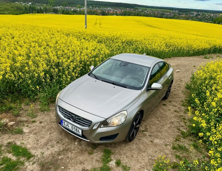 Volvo S60 1