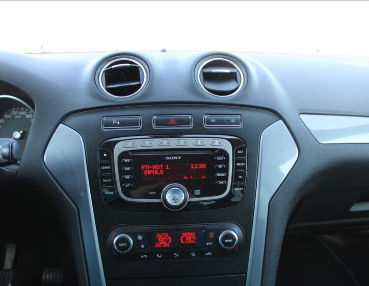 Ford Mondeo Liftback 1,6 l 118 kw