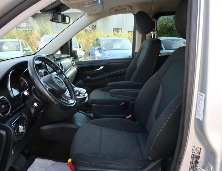 Mercedes-Benz Třídy V 12