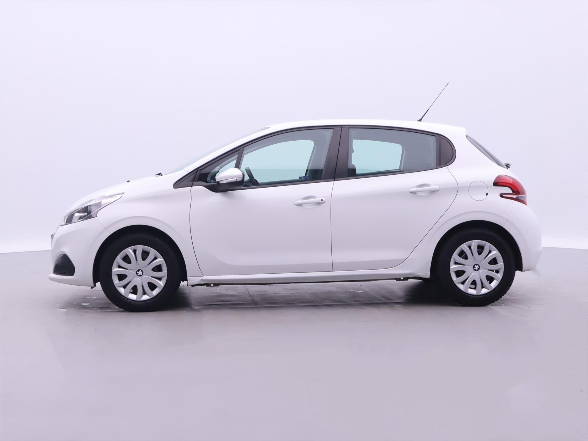 Peugeot 208 Hatchback 1,2 l 60 kw