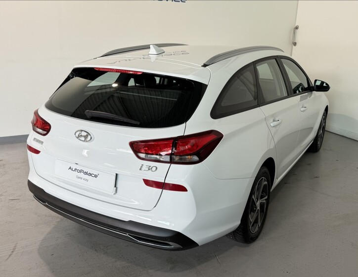 Hyundai i30 4