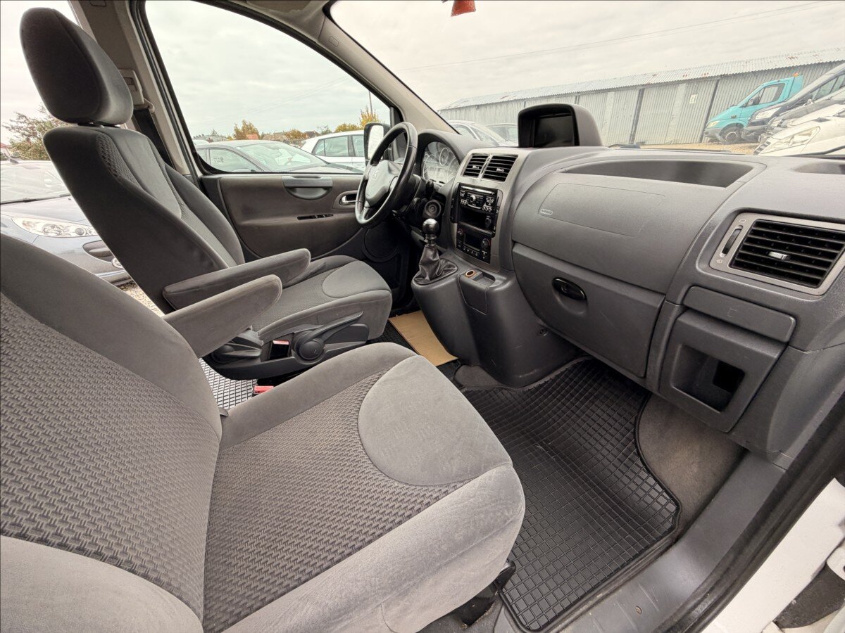 Peugeot Expert Tepee MPV 2,0 l 120 kw