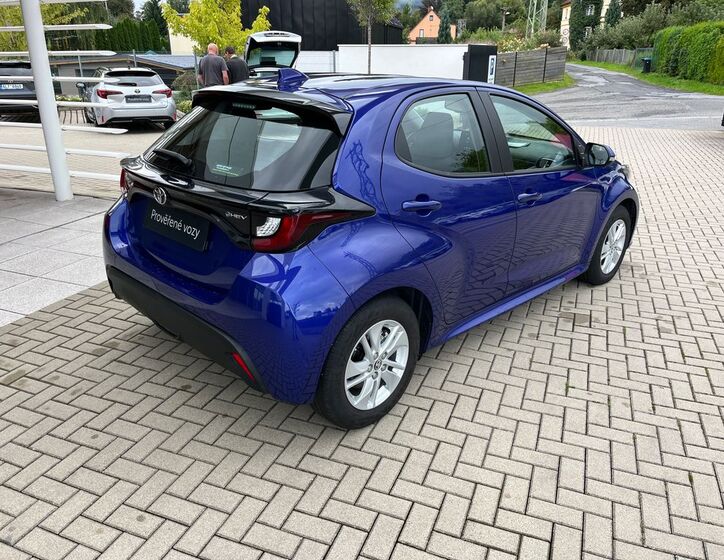 Toyota Yaris 6