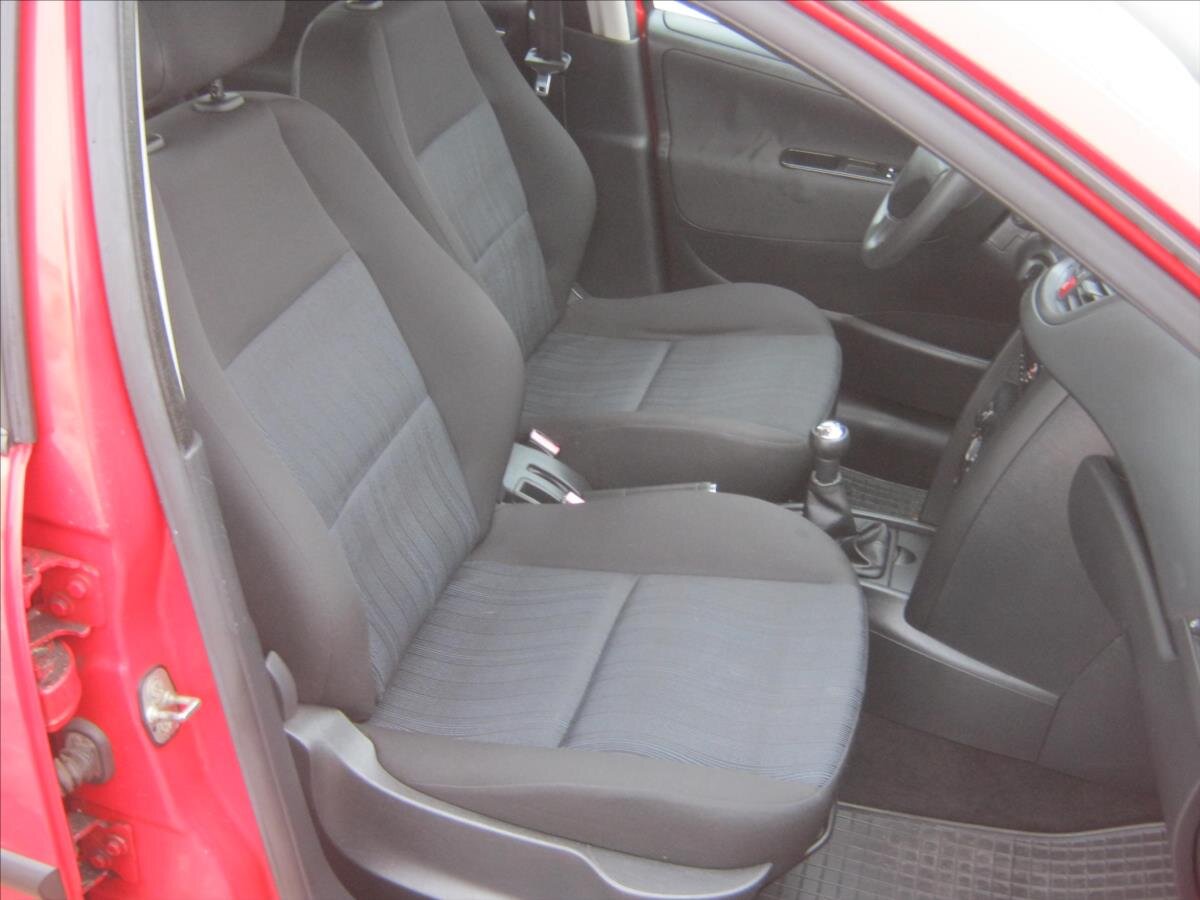 Peugeot 207 Kombi 1,4 l 54 kw