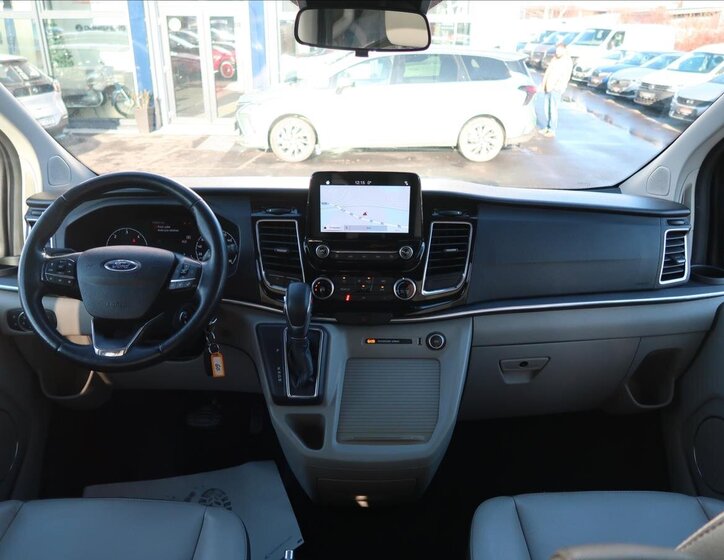Ford Tourneo Custom MPV 2,0 l 96 kw