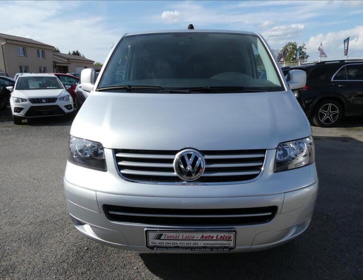 Volkswagen Caravelle 2