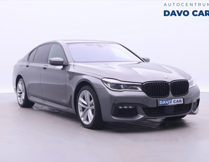 BMW Řada 7 Sedan / Limuzína 4,4 l 330 kw