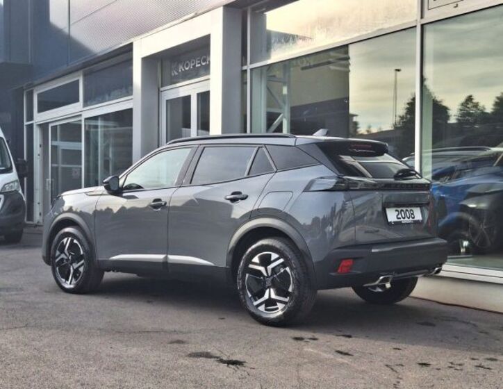 Peugeot 2008 4
