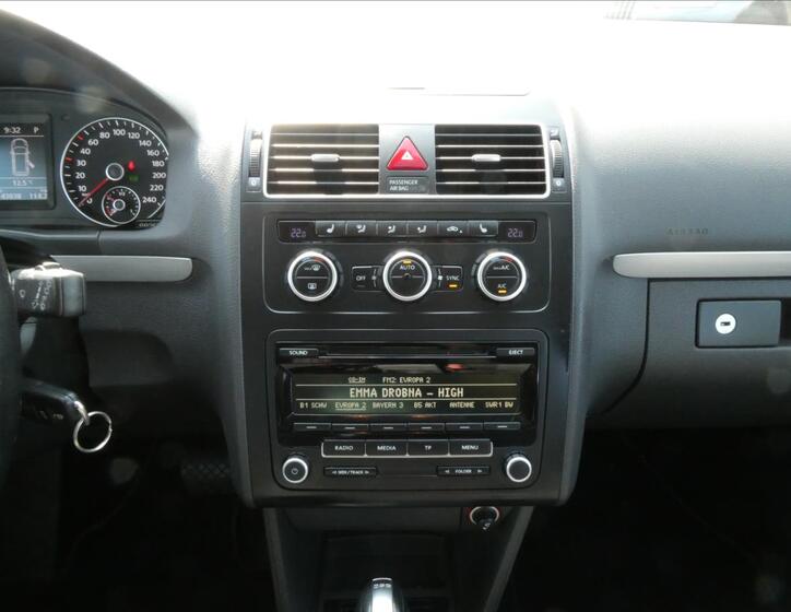 Volkswagen Touran 27