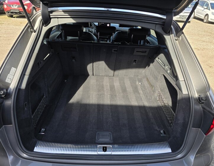 Audi A4 Kombi 2,0 l 140 kw