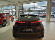 Toyota C-HR SUV 1,8 l 103 kw